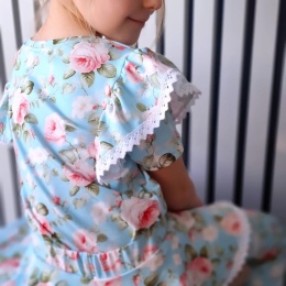 Bluzka kwiaty z falbanami